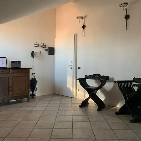 Lägenhet Mansarda Con Vista In Centro A