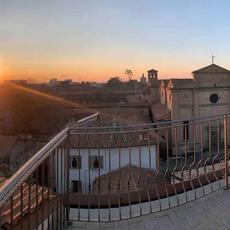 דירה Mansarda Con Vista In Centro A פיאצ'נצה
